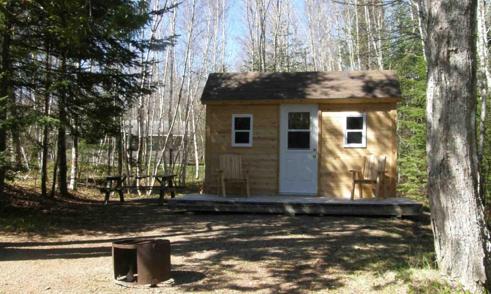 rustic cabin at Woolastook Park